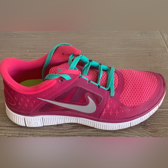 SZ 7.5 Nike Free Women’s Red/Green Athletic Shoes - Picture 7 of 12